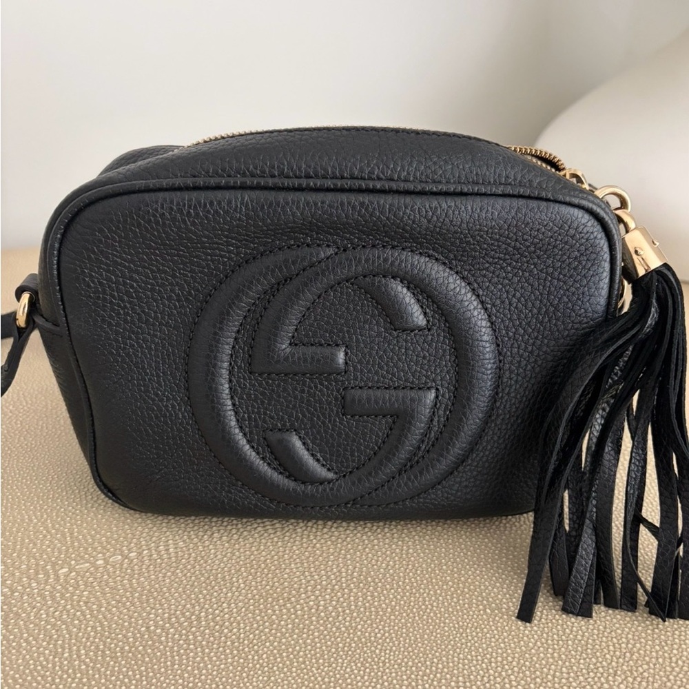Gucci Black Pebbled Leather Crossbody Camera Bag with Tassel